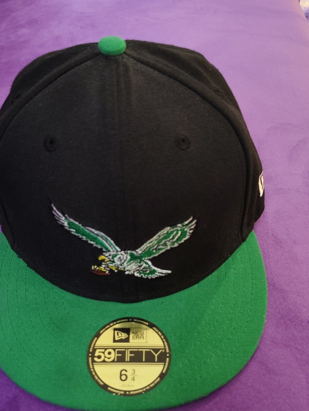 New Era Black and Green Eagle Fitted Cap